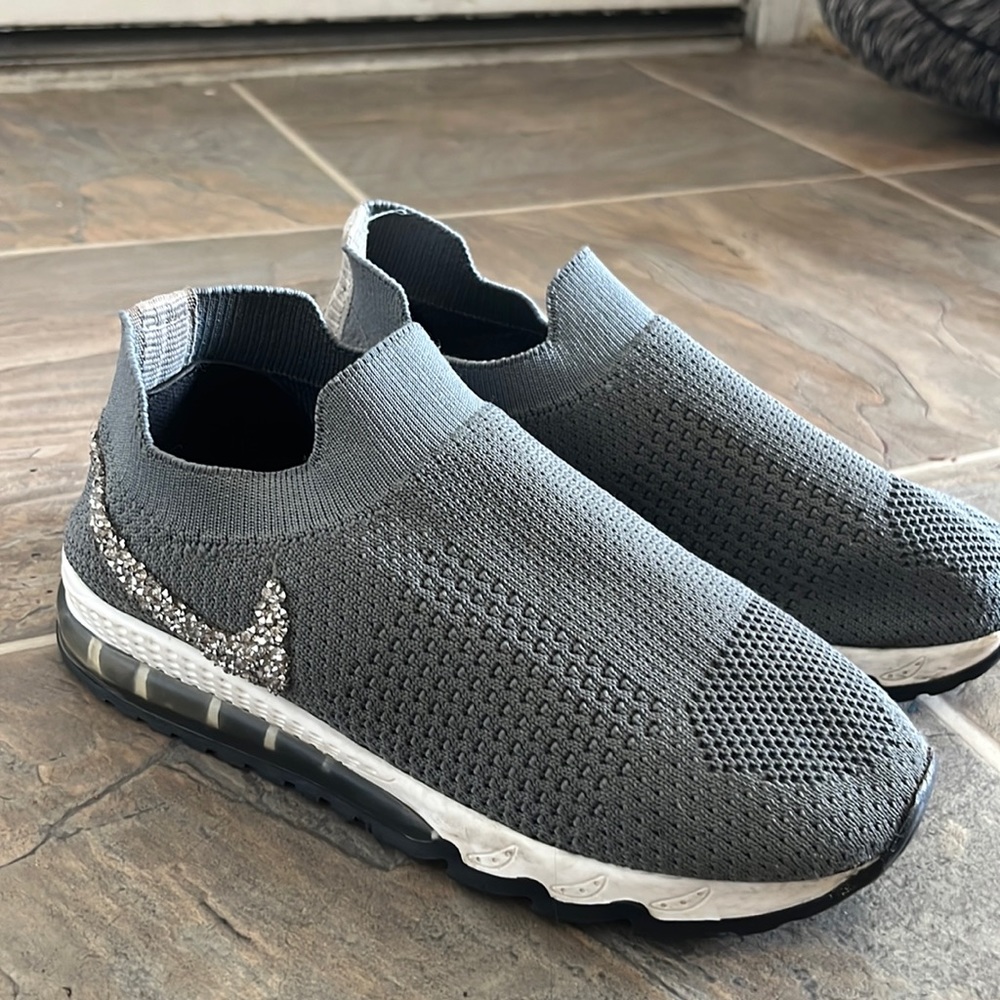 Nike kids shoe with bedazzled nike logo, used, good condition